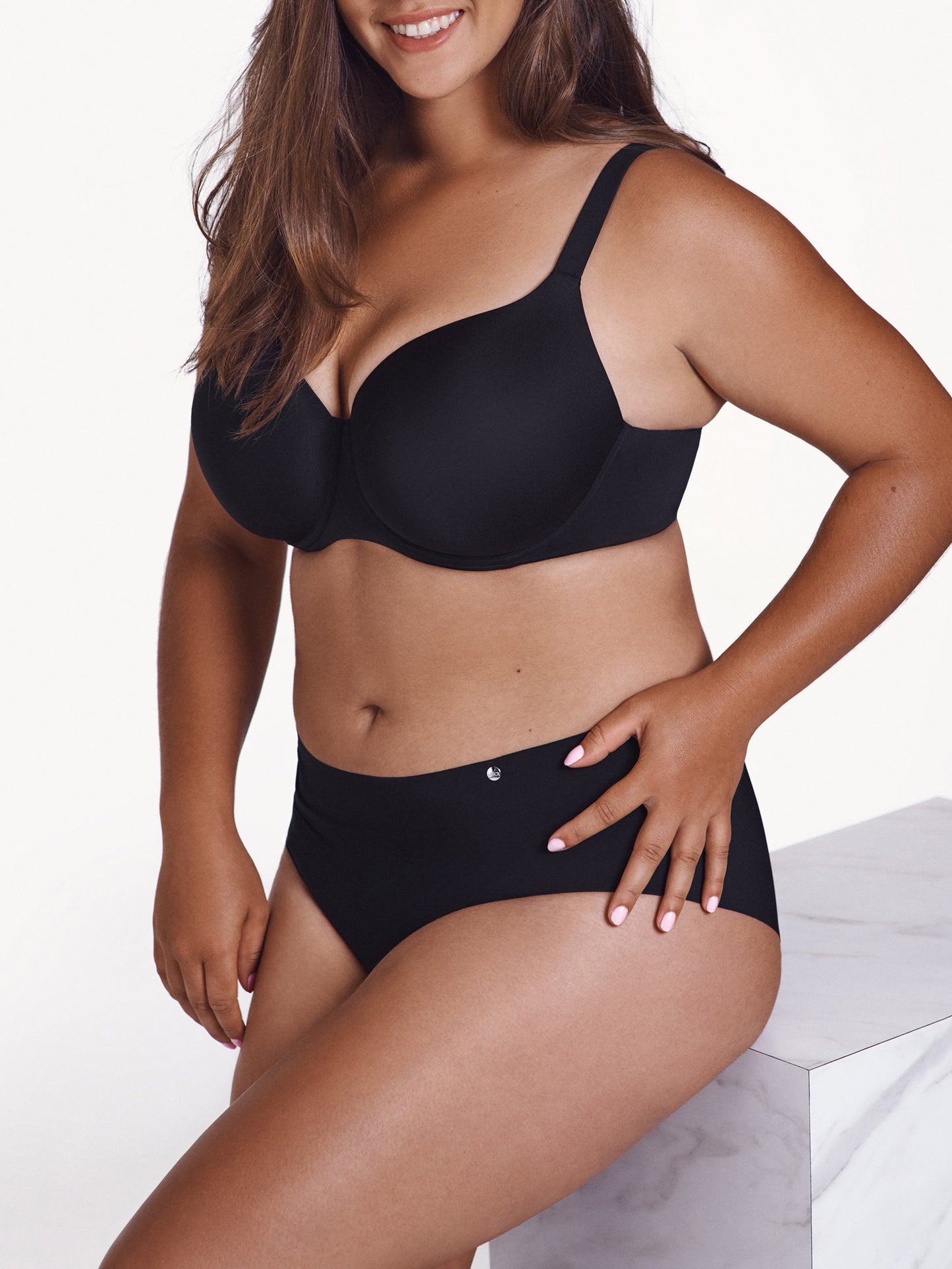 Soutien-gorge préformé Bella noir Lisca - bonnets B à E